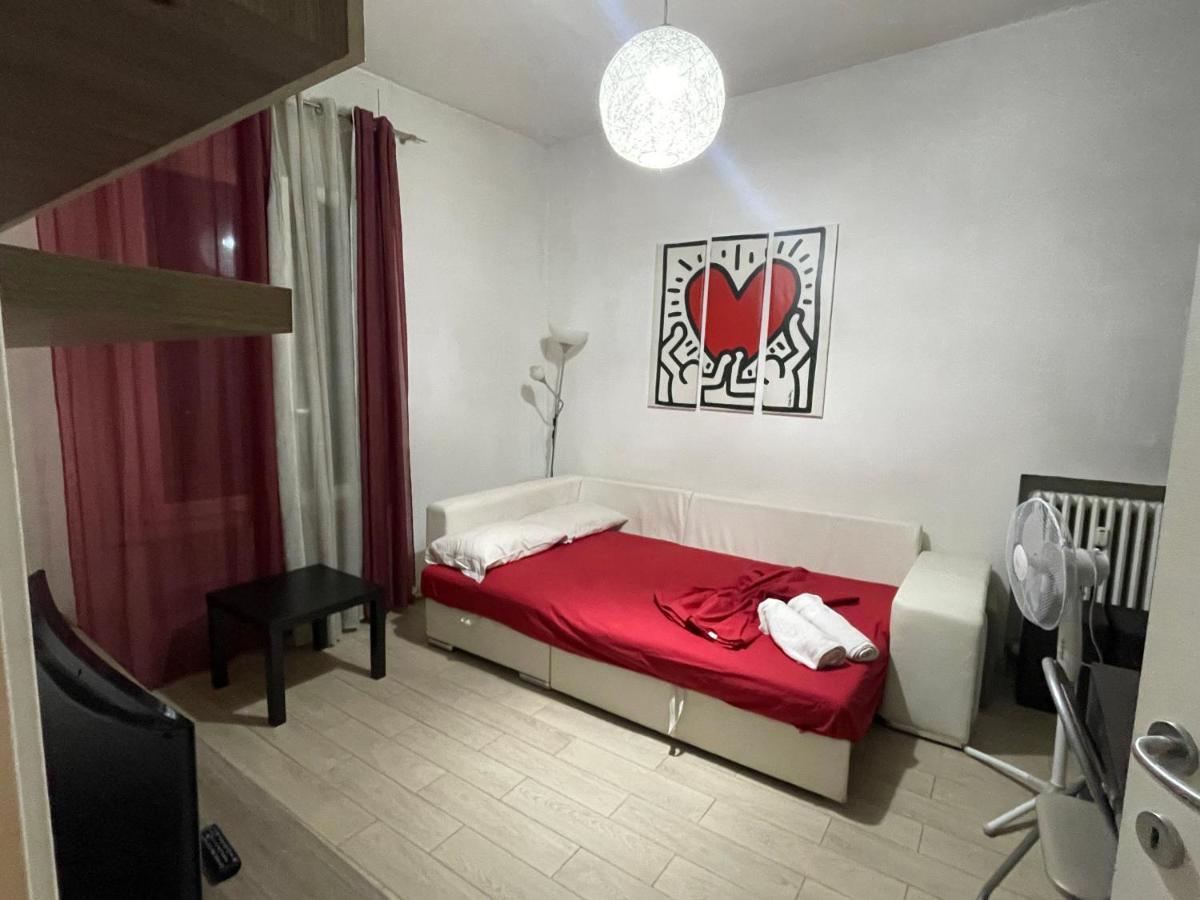 The Red Apartment2 Milano Dış mekan fotoğraf